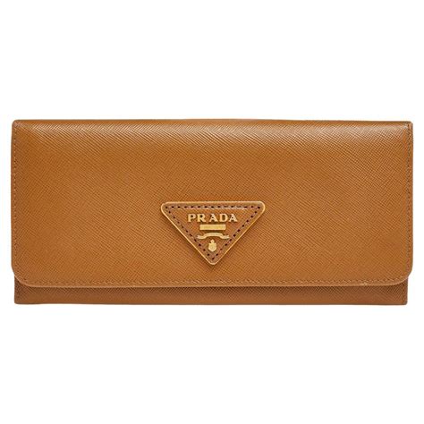 prada green inside mens wallet|prada saffiano zipper wallet.